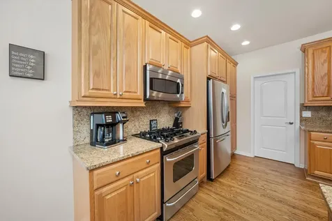 1553 Ashbury Place Lemont IL 60439