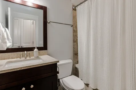 3315 North Seminary Avenue Chicago IL 60657
