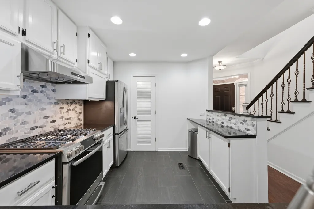 4268 West Harrington Lane Chicago IL 60646