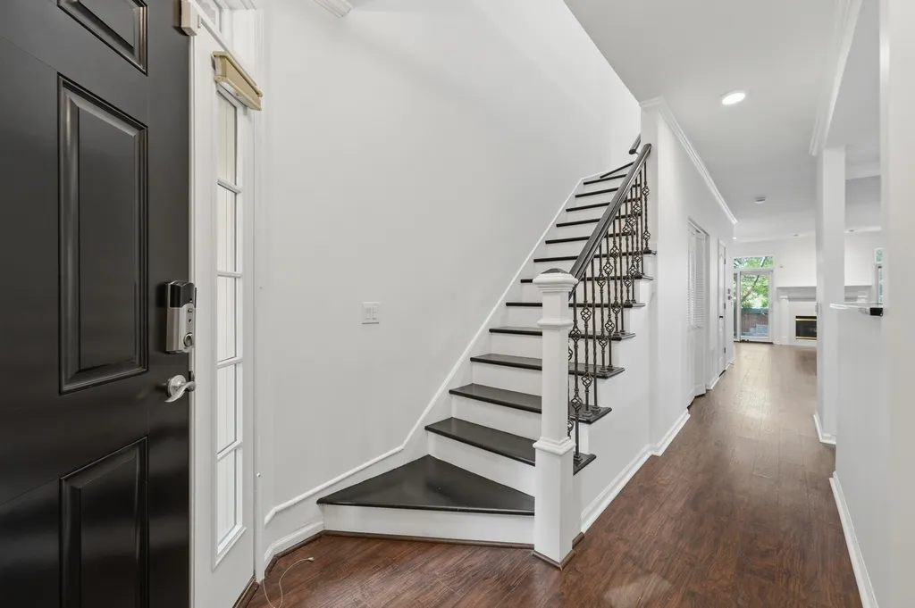 4268 West Harrington Lane Chicago IL 60646