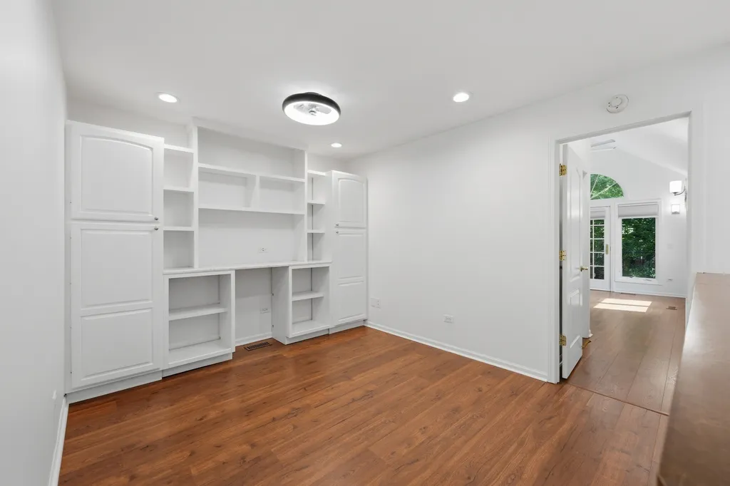4268 West Harrington Lane Chicago IL 60646