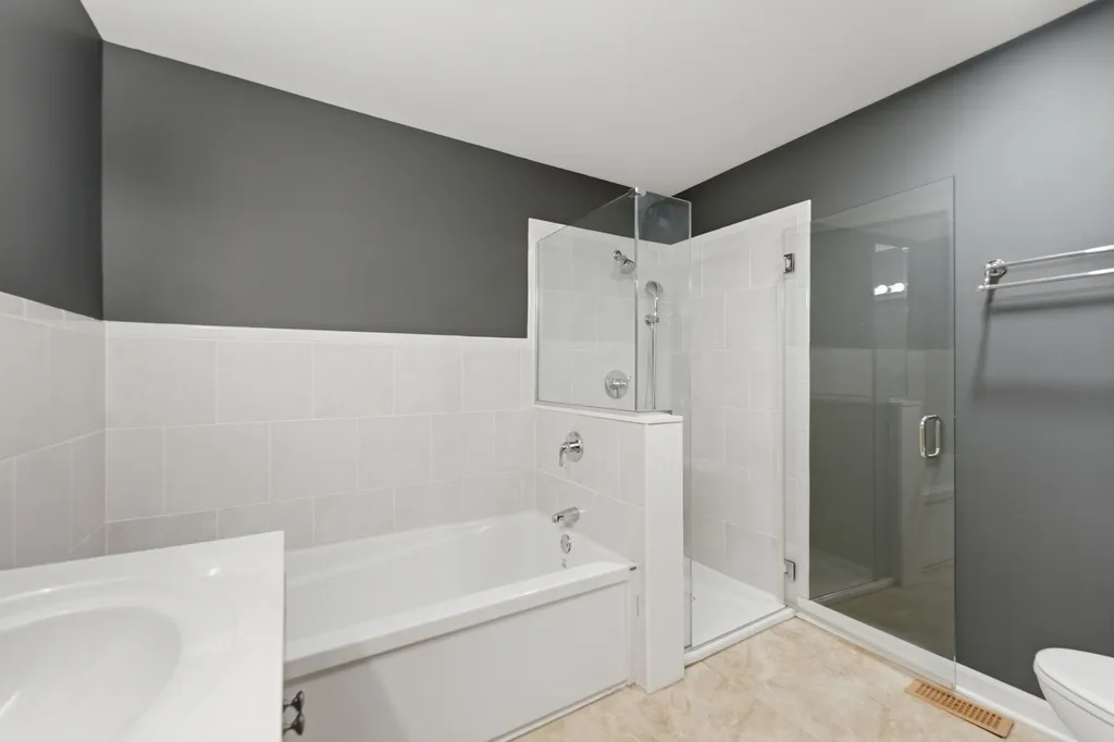 4268 West Harrington Lane Chicago IL 60646