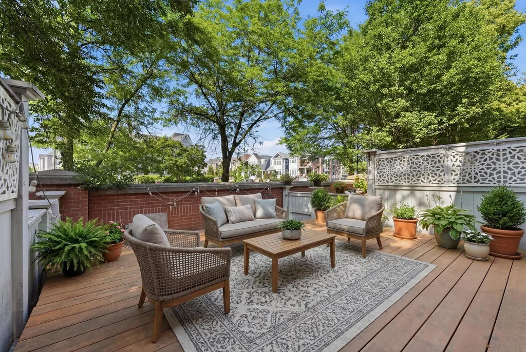 4268 West Harrington Lane Chicago IL 60646