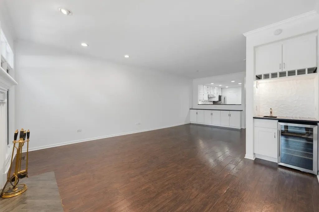 4268 West Harrington Lane Chicago IL 60646