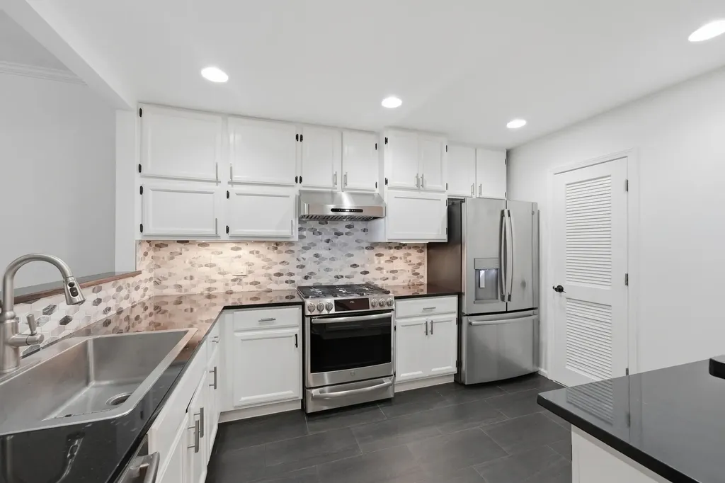 4268 West Harrington Lane Chicago IL 60646