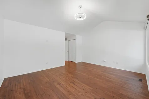 4268 West Harrington Lane Chicago IL 60646