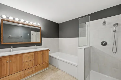 4268 West Harrington Lane Chicago IL 60646