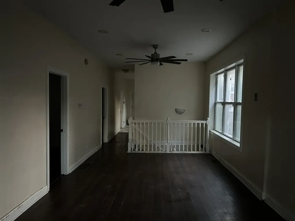 6018 South Eberhart Avenue Chicago IL 60637