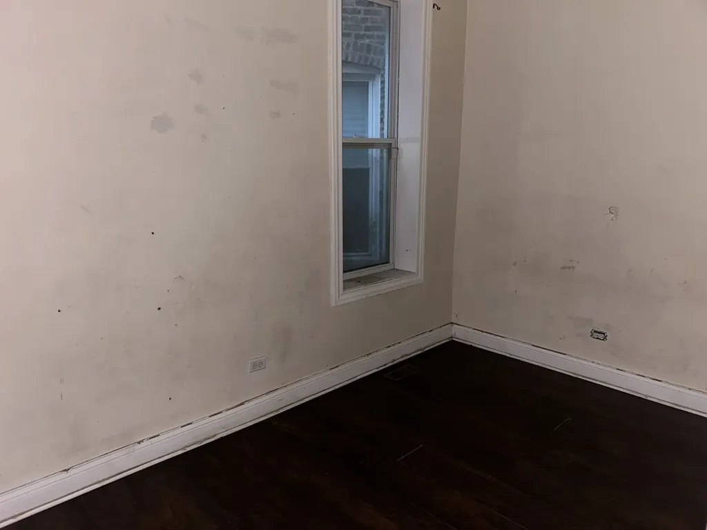 6018 South Eberhart Avenue Chicago IL 60637