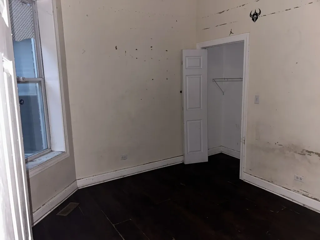 6018 South Eberhart Avenue Chicago IL 60637