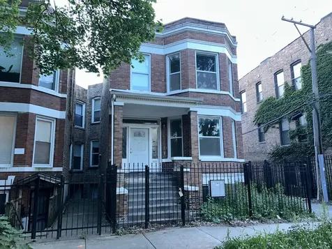 6018 South Eberhart Avenue Chicago IL 60637