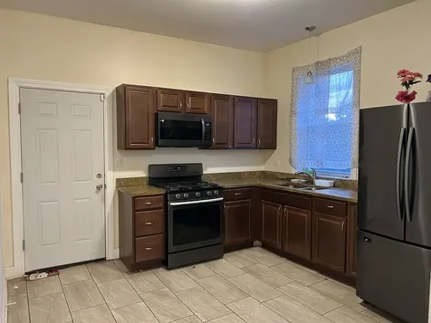 6018 South Eberhart Avenue Chicago IL 60637