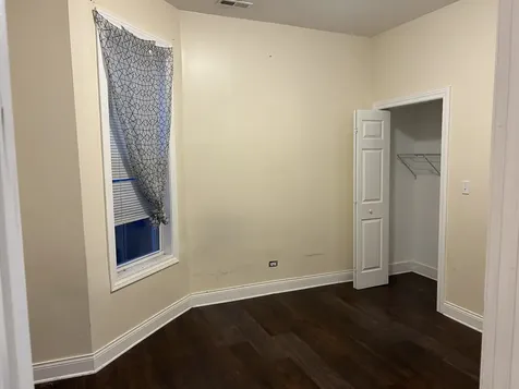 6018 South Eberhart Avenue Chicago IL 60637
