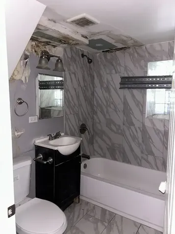 6018 South Eberhart Avenue Chicago IL 60637