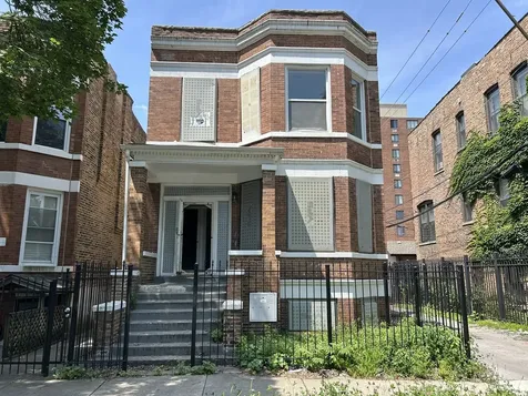 6018 South Eberhart Avenue Chicago IL 60637