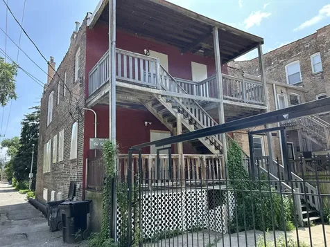 6018 South Eberhart Avenue Chicago IL 60637