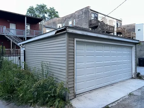 6018 South Eberhart Avenue Chicago IL 60637