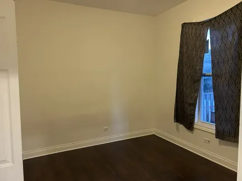 6018 South Eberhart Avenue Chicago IL 60637