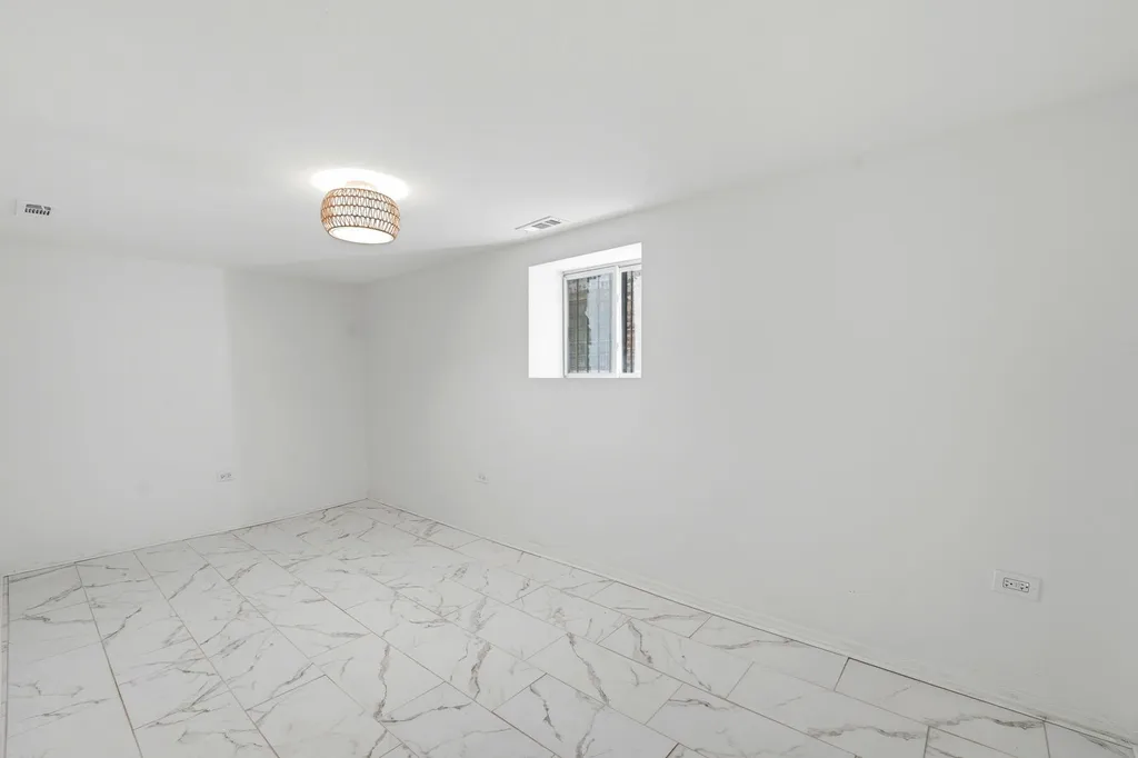 1506 North Lotus Avenue Chicago IL 60651