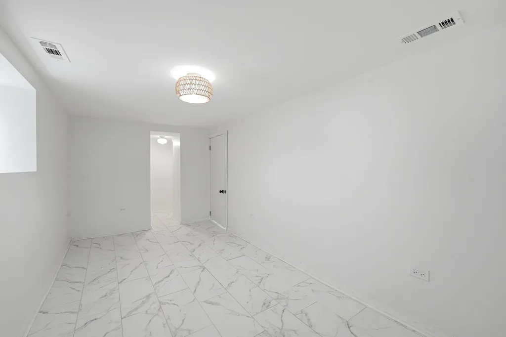 1506 North Lotus Avenue Chicago IL 60651