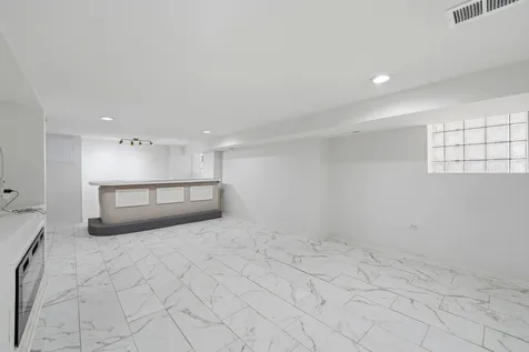 1506 North Lotus Avenue Chicago IL 60651