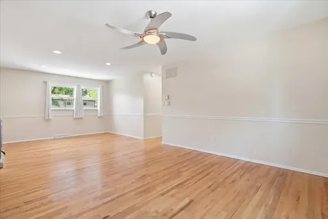 175 Selwyn Lane Buffalo Grove IL 60089