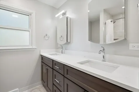 175 Selwyn Lane Buffalo Grove IL 60089
