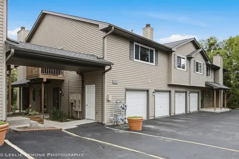 446 Valley Drive Naperville IL 60563