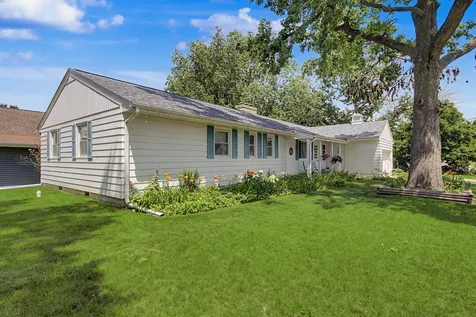 901 East Adams Street Washington IL 61571