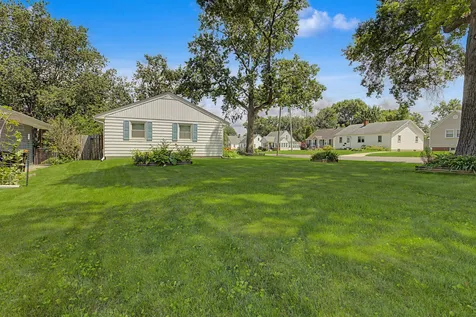 901 East Adams Street Washington IL 61571