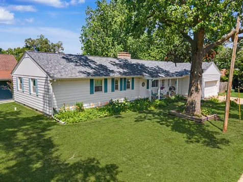 901 East Adams Street Washington IL 61571