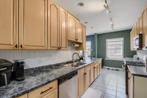 4419 North Whipple Street Chicago IL 60625