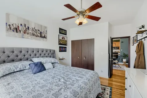 4419 North Whipple Street Chicago IL 60625
