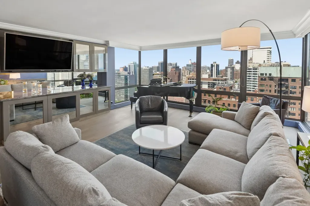 100 East Bellevue Place Chicago IL 60611