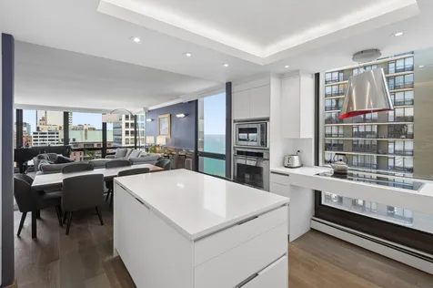 100 East Bellevue Place Chicago IL 60611