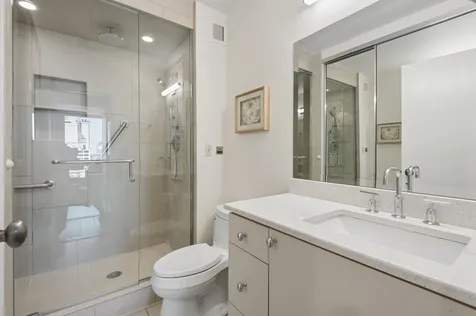 100 East Bellevue Place Chicago IL 60611