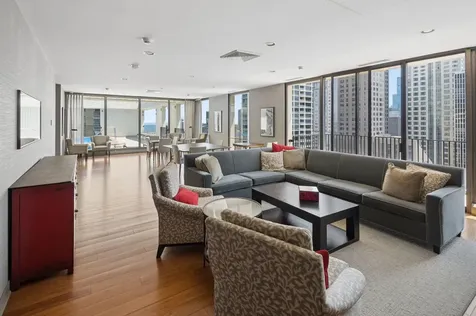 100 East Bellevue Place Chicago IL 60611