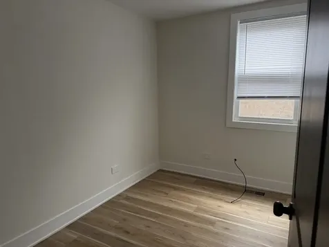 7525 South Ellis Avenue Chicago IL 60619