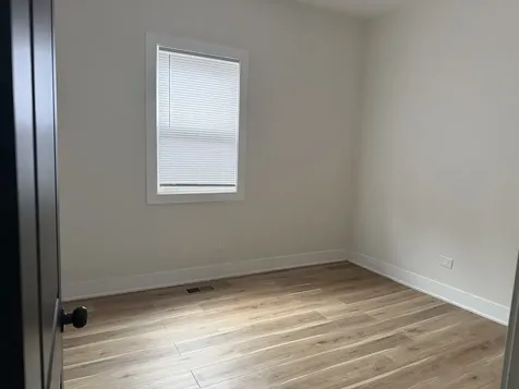 7525 South Ellis Avenue Chicago IL 60619