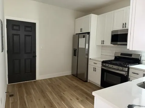 7525 South Ellis Avenue Chicago IL 60619
