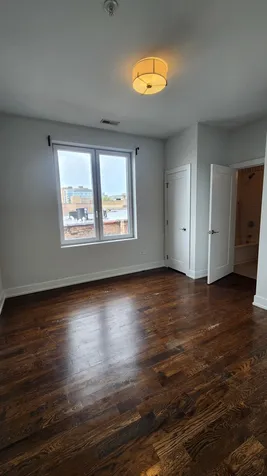4428 North Sheridan Road Chicago IL 60640