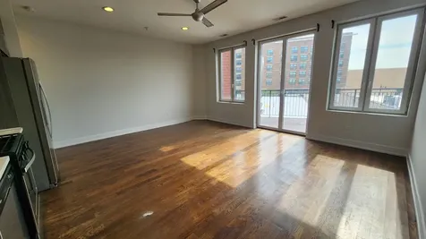 4428 North Sheridan Road Chicago IL 60640
