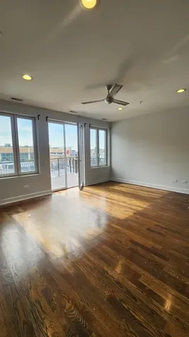 4428 North Sheridan Road Chicago IL 60640