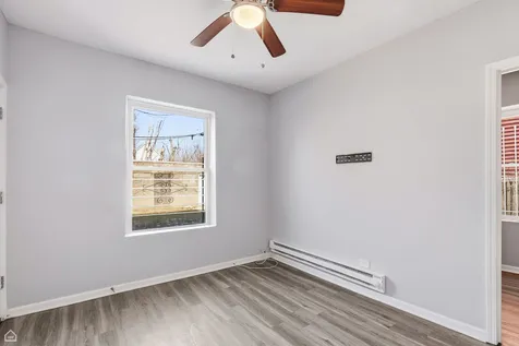 16 East 118th Place Chicago IL 60628
