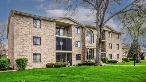 4926 134TH Street Crestwood IL 60418