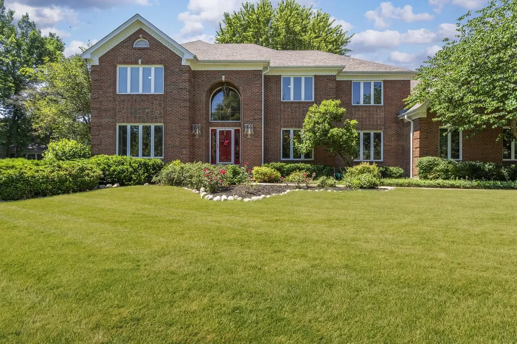 1099 Boneset Drive Crystal Lake IL 60014