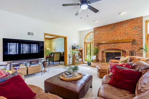 1099 Boneset Drive Crystal Lake IL 60014