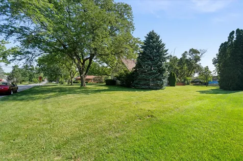 16W661 White Pine Road Bensenville IL 60106
