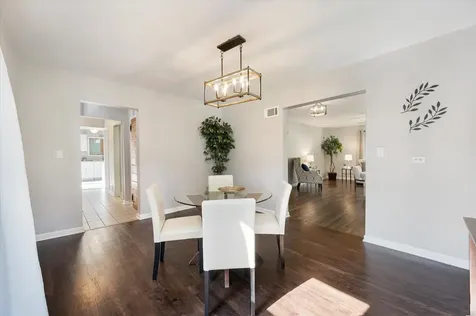 16W661 White Pine Road Bensenville IL 60106