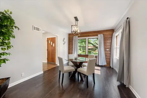 16W661 White Pine Road Bensenville IL 60106